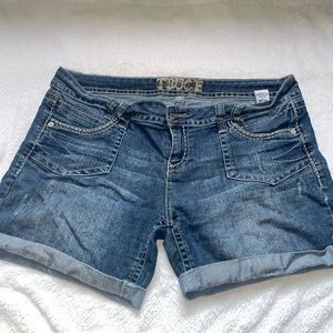 Jeans shorts💙